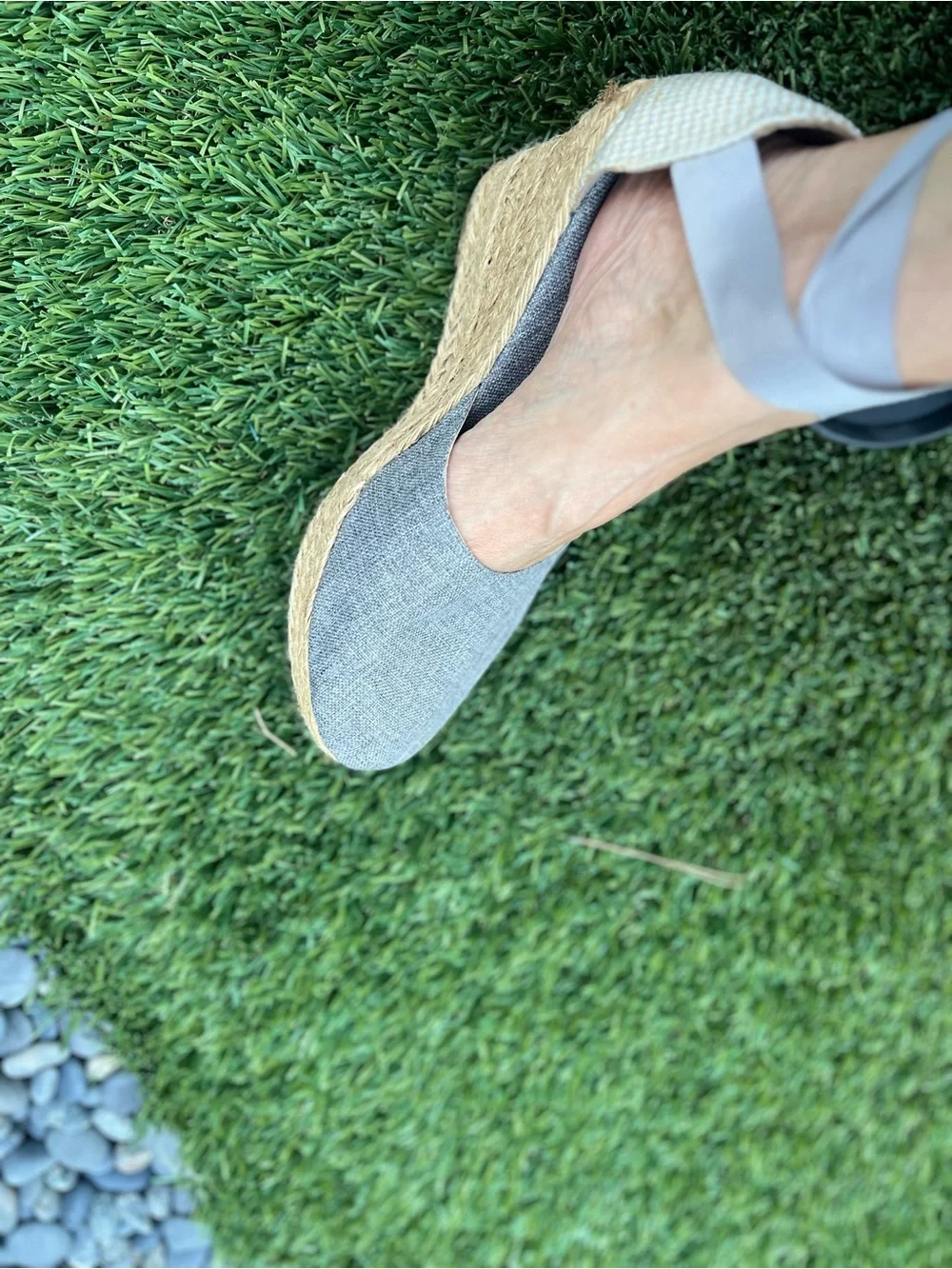 La chula comfortable grey
